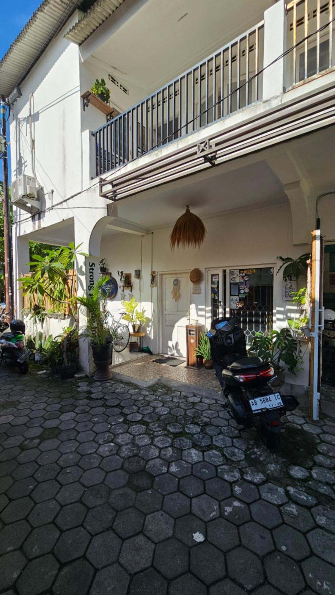 Oke Baik Hostel *