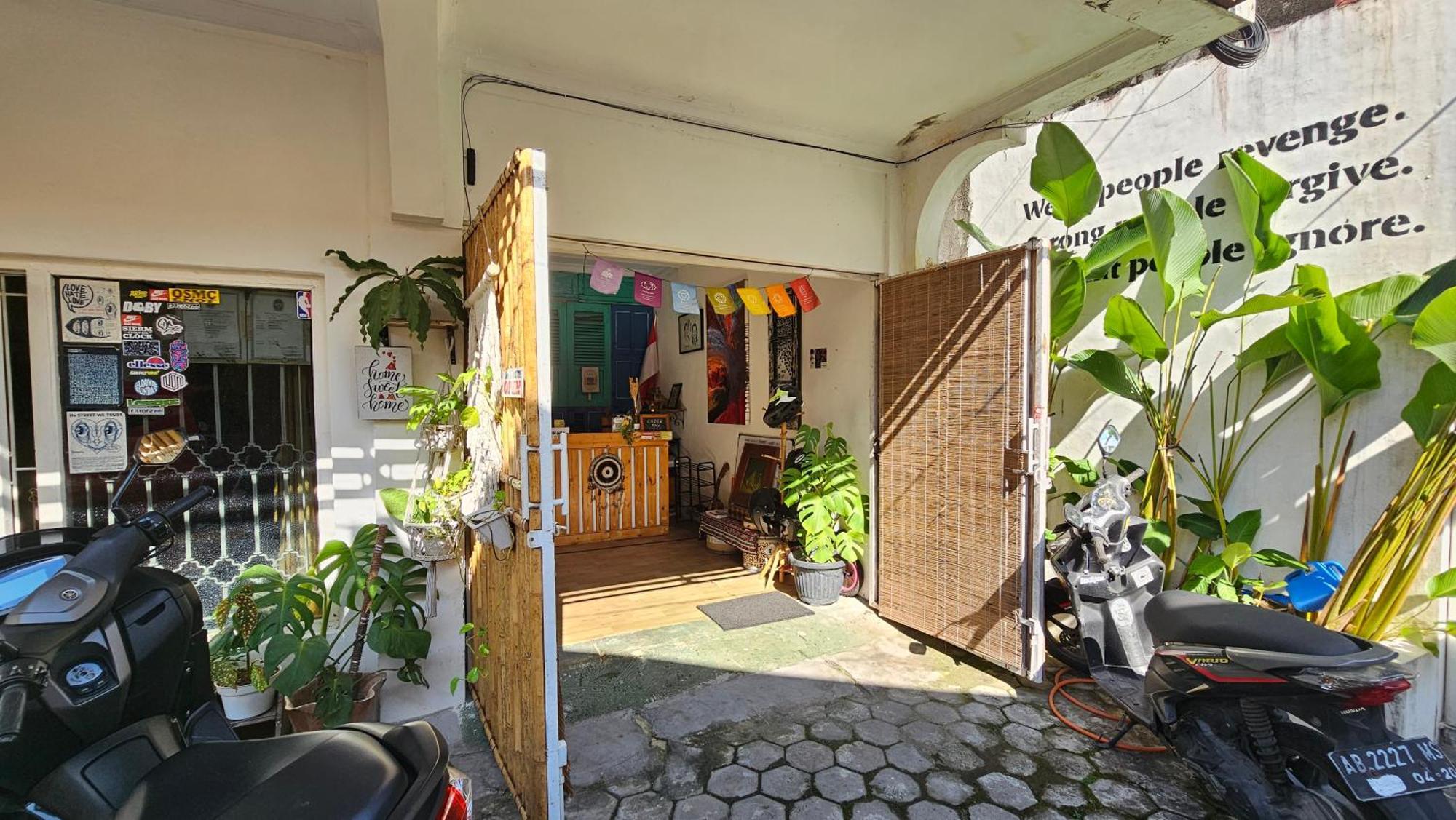 Oke Baik Hostel